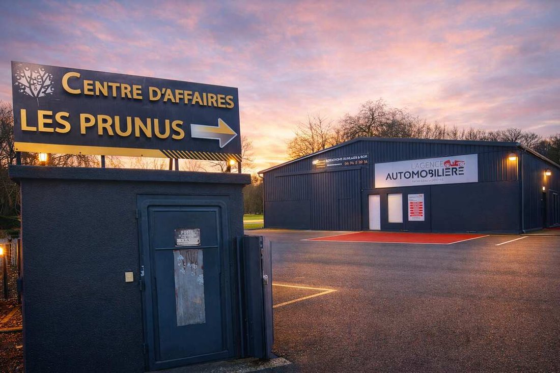 Salle 12 personnes connectée — Centre des Prunus